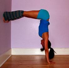 yoga hand stand