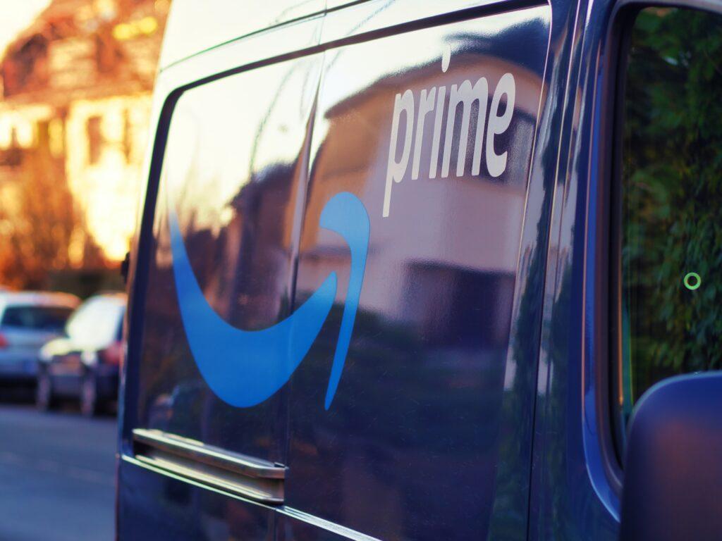 picture of an amazon prime delivery van